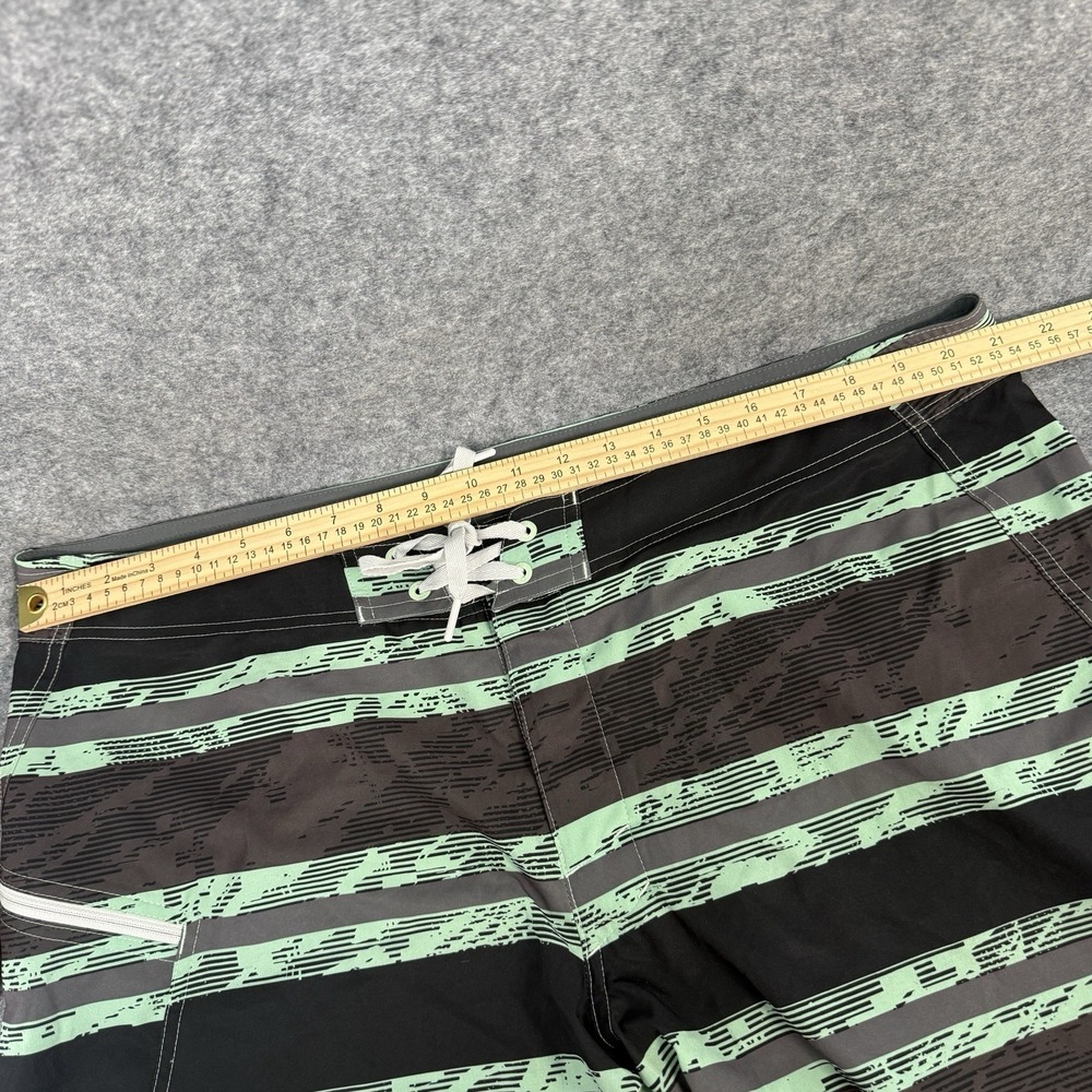 Under Armour Heat Gear‎ Board Shorts Mens 42 Swim Trunks Loose Fit Green Black - Picture 10 of 13